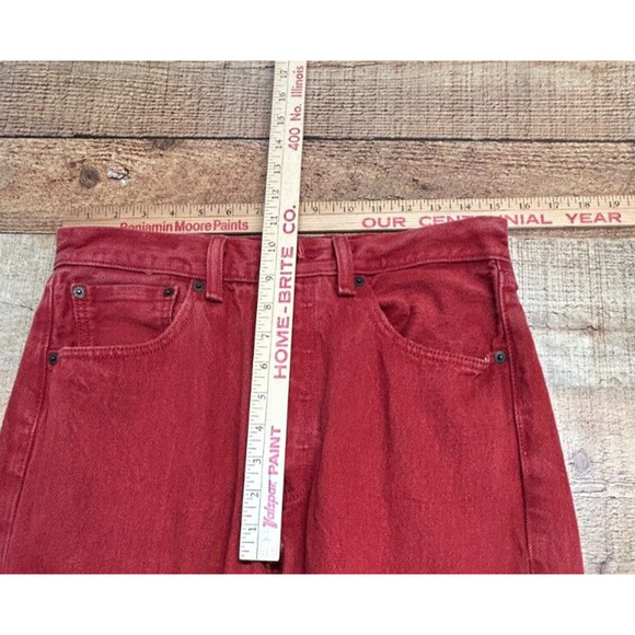 Levis 501 Jeans Mens 32X32 Red Denim Measures 30X30 Button Fly Straight Leg - Picture 4 of 8
